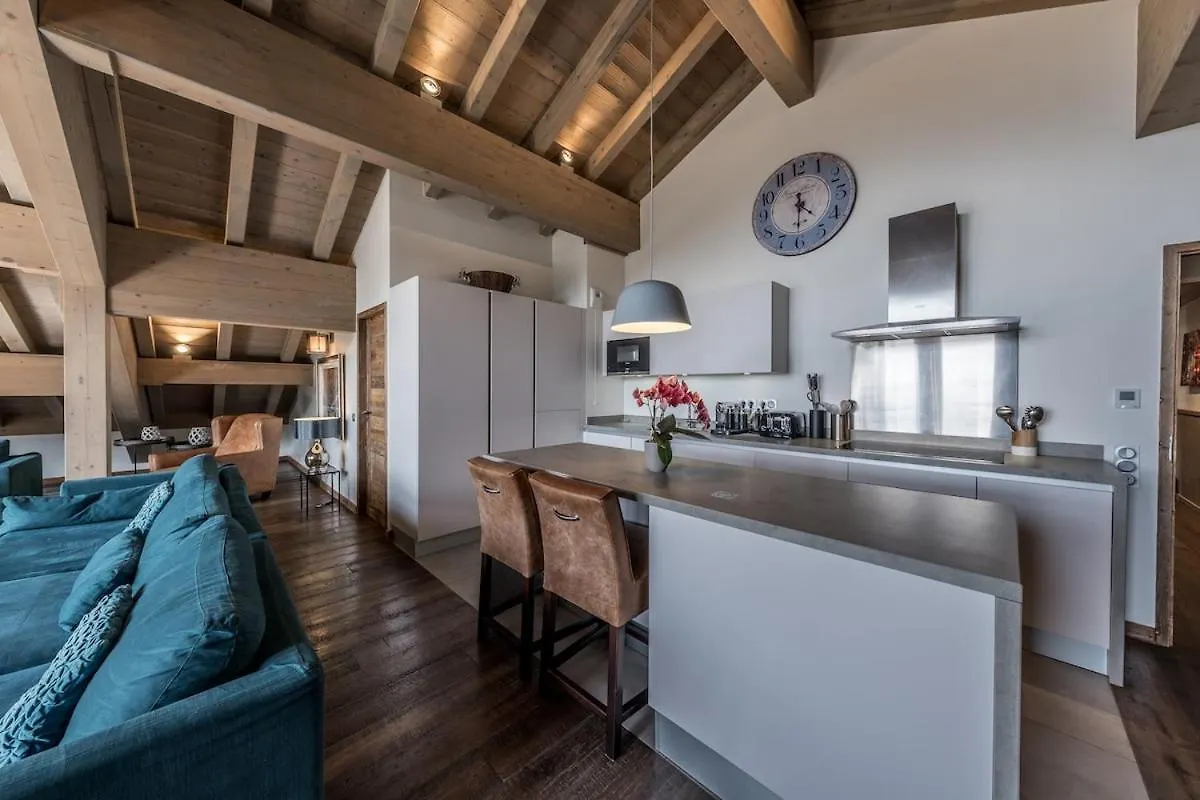 4 Bedrooms Penthouse In Courchevel 1650